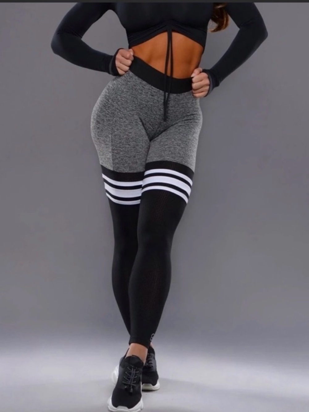 💥SOLD💥Bombshell Sportwear Grey & Black Leggings with Striped White  Size XS.
